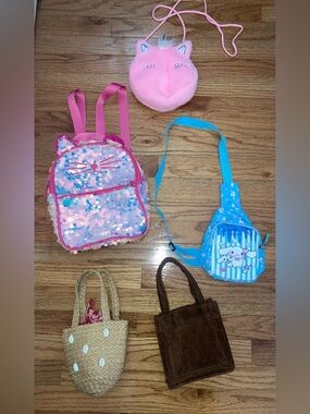 GIRLS PURSES BUNDLE LIKE NEW